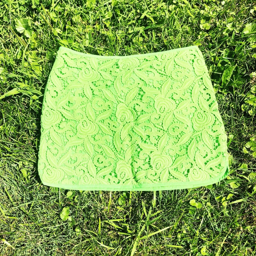 π Juicy Couture πΈπΌ Pretty Girly Skirt - Picture 2 of 8